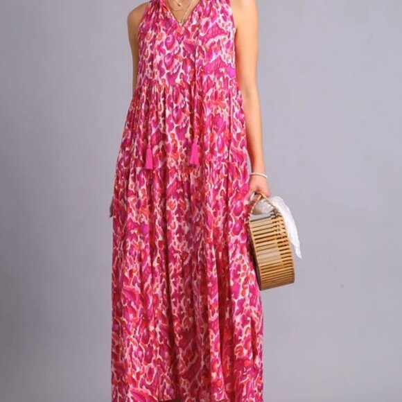 Umgee Dresses & Skirts - Umgee Sleeveless V-neck Tiered Print Maxi Dress - NWT - Size M